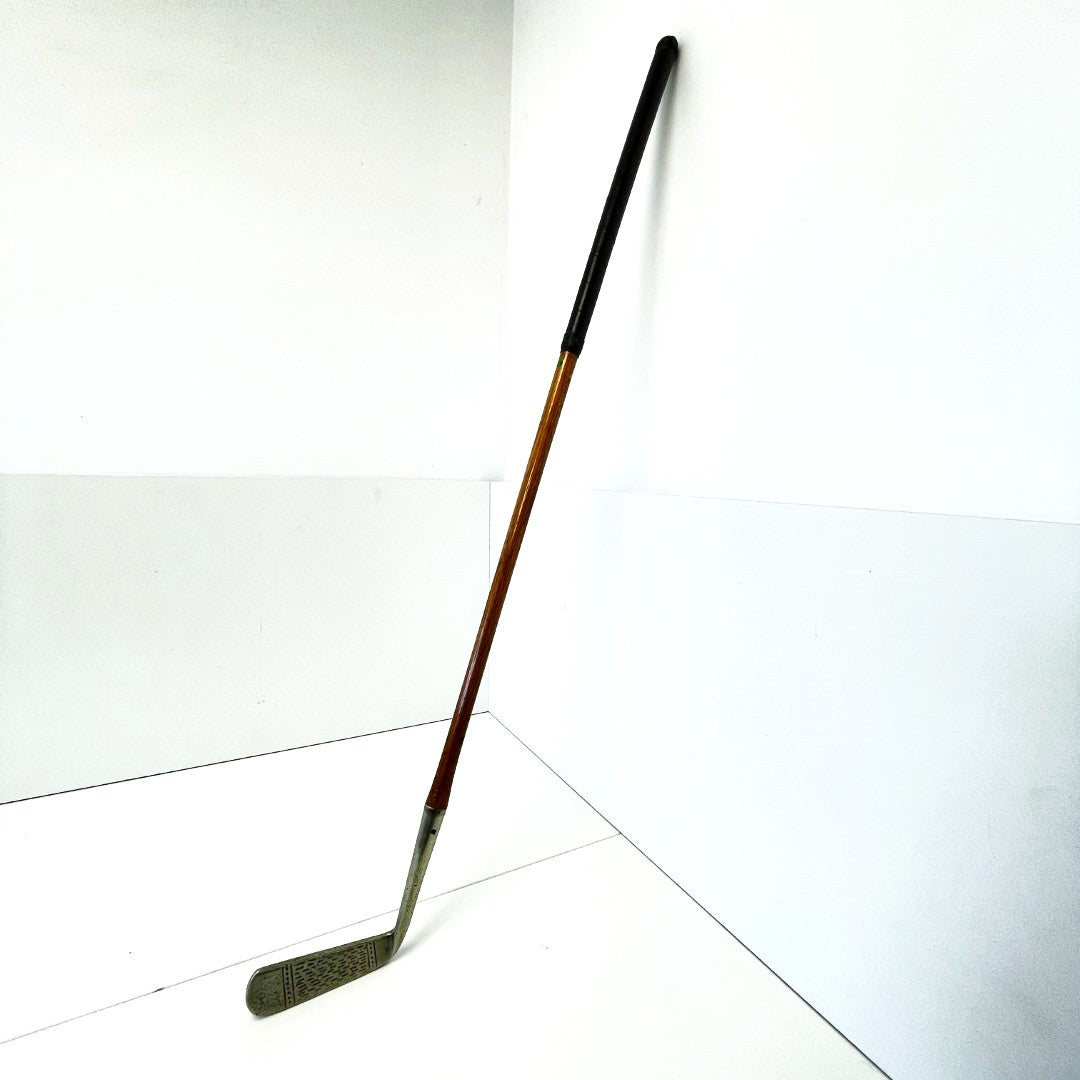 J.B. Halley & Co - Pyramid Rustless Putter No.47 - c.1930
