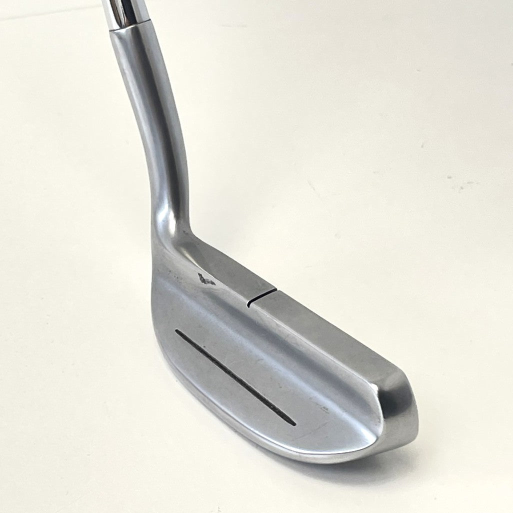 Wilson Staff 8813 - Bladed Putter - R/H 35"