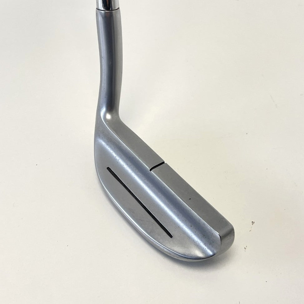 Wilson Staff 8813 - Bladed Putter - R/H 35"