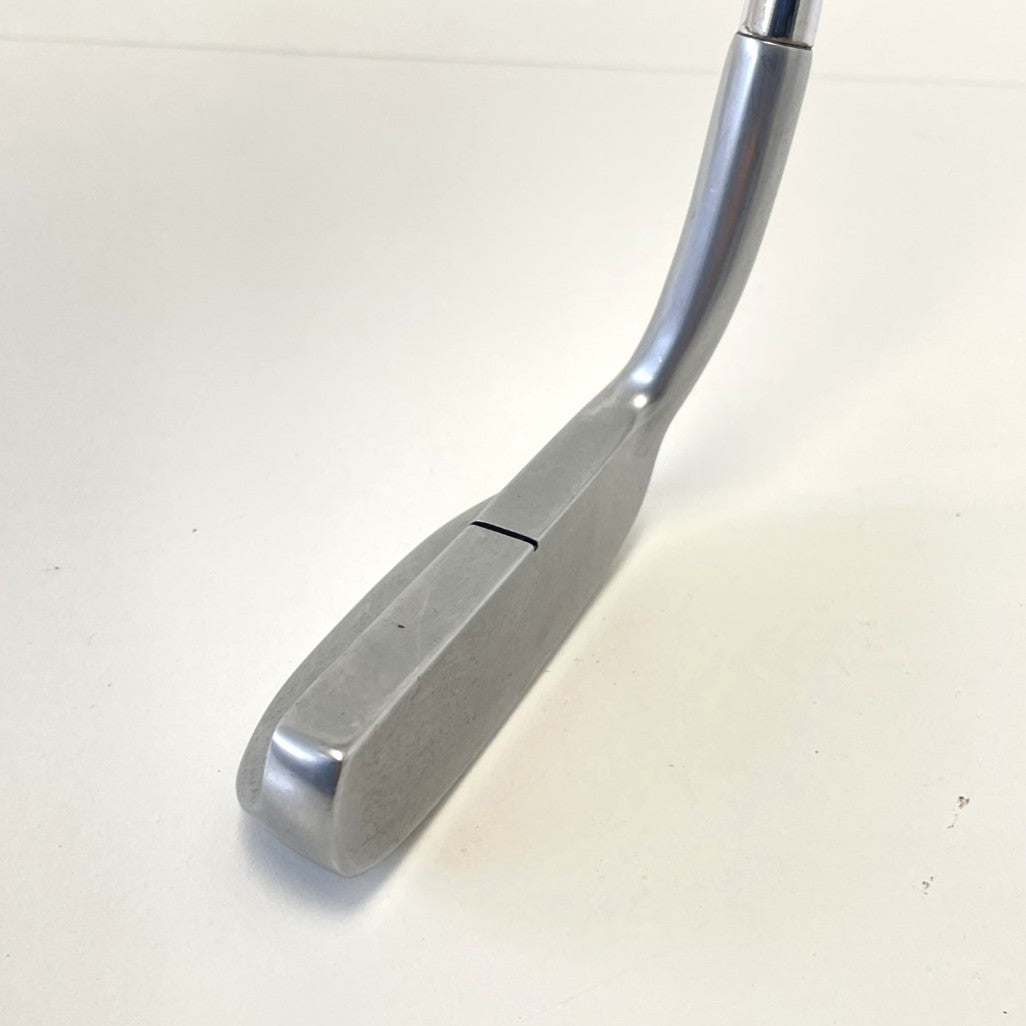 Wilson Staff 8813 - Bladed Putter - R/H 35"