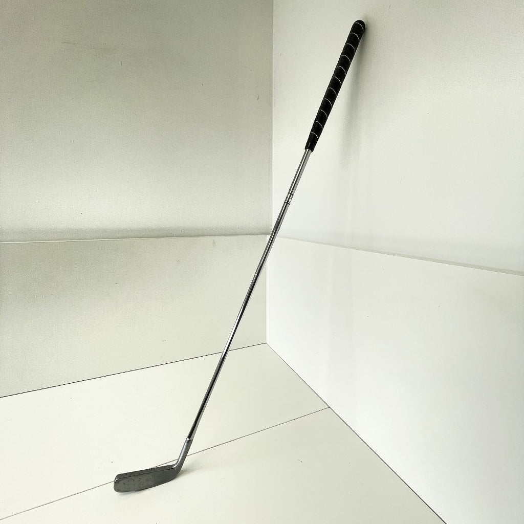 The Wilson 8802 - Bladed Putter - R/H 35"