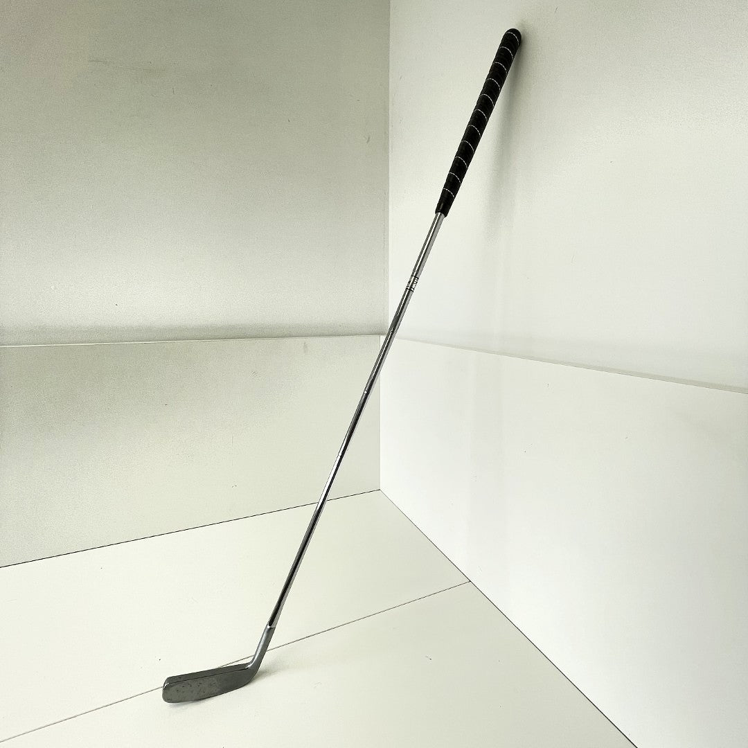 The Wilson 8802 - Bladed Putter - R/H 35"