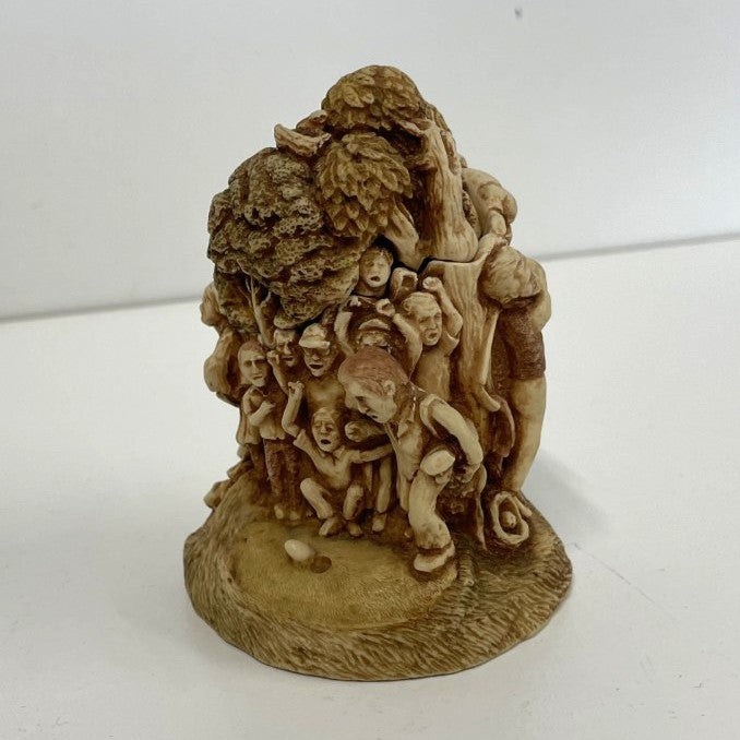Harmony Kingdom - L. McCatty SIAB carved resin Ornament - Trinket Box