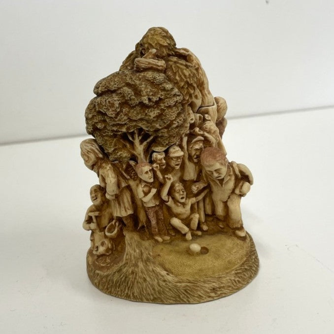 Harmony Kingdom - L. McCatty SIAB carved resin Ornament - Trinket Box