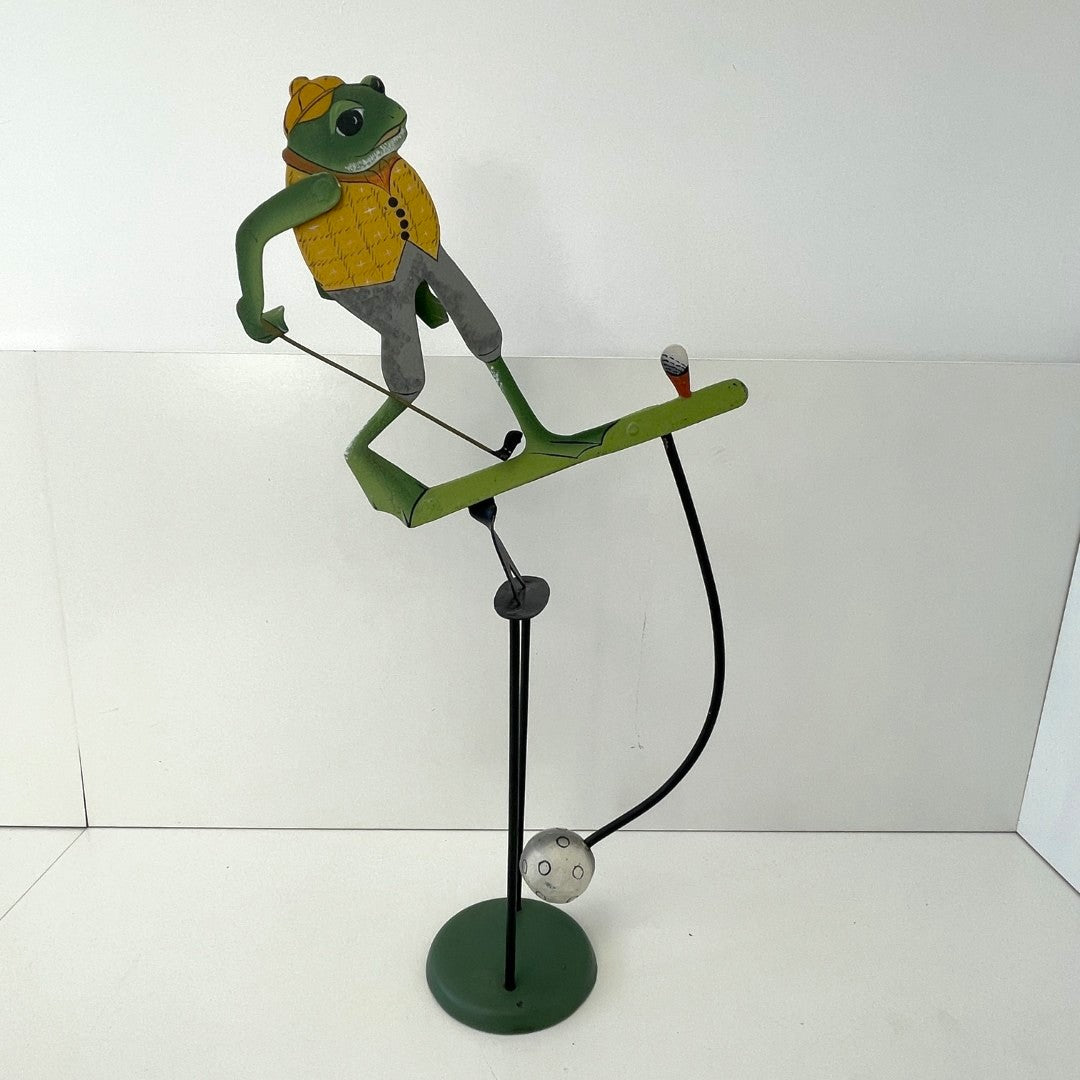 Pendulum Balance Figure - Golfing Frog